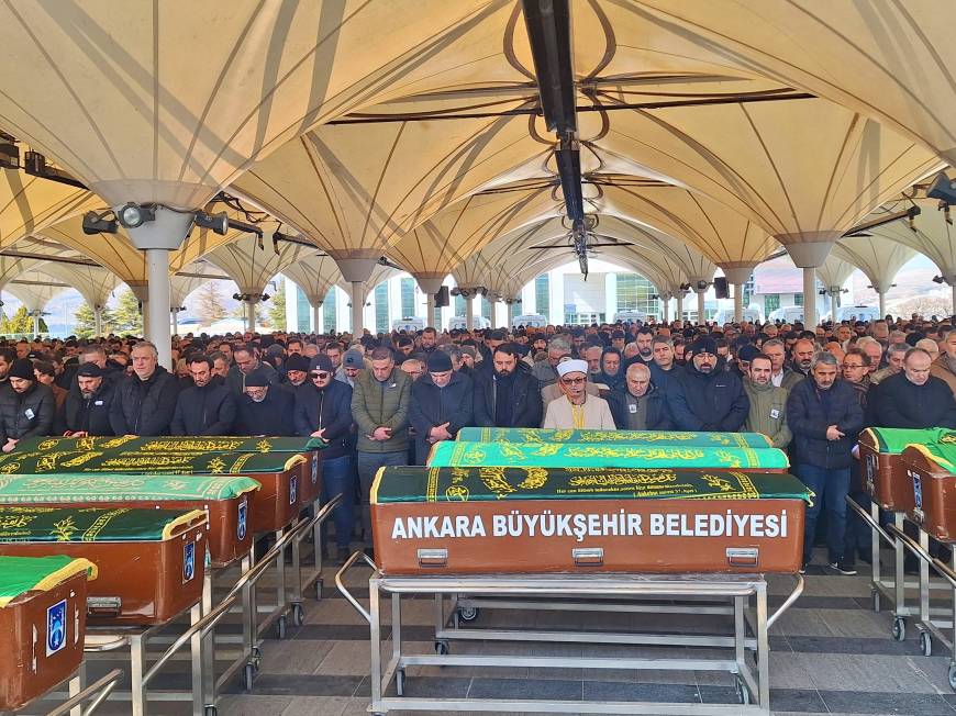 Ankara'da gazdan zehirlenen aynı aileden 3 kişi, toprağa verildi