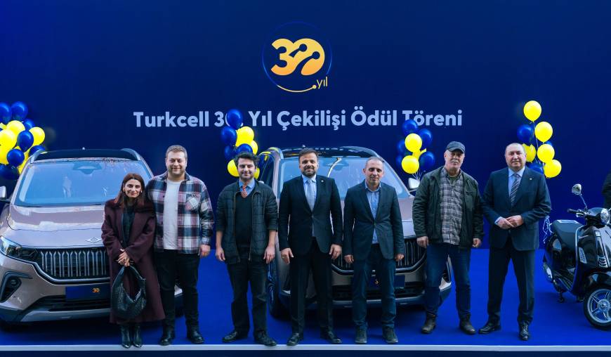 Turkcell'in 30'uncu yıl çekilişinin kazananları ödüllerine kavuştu  