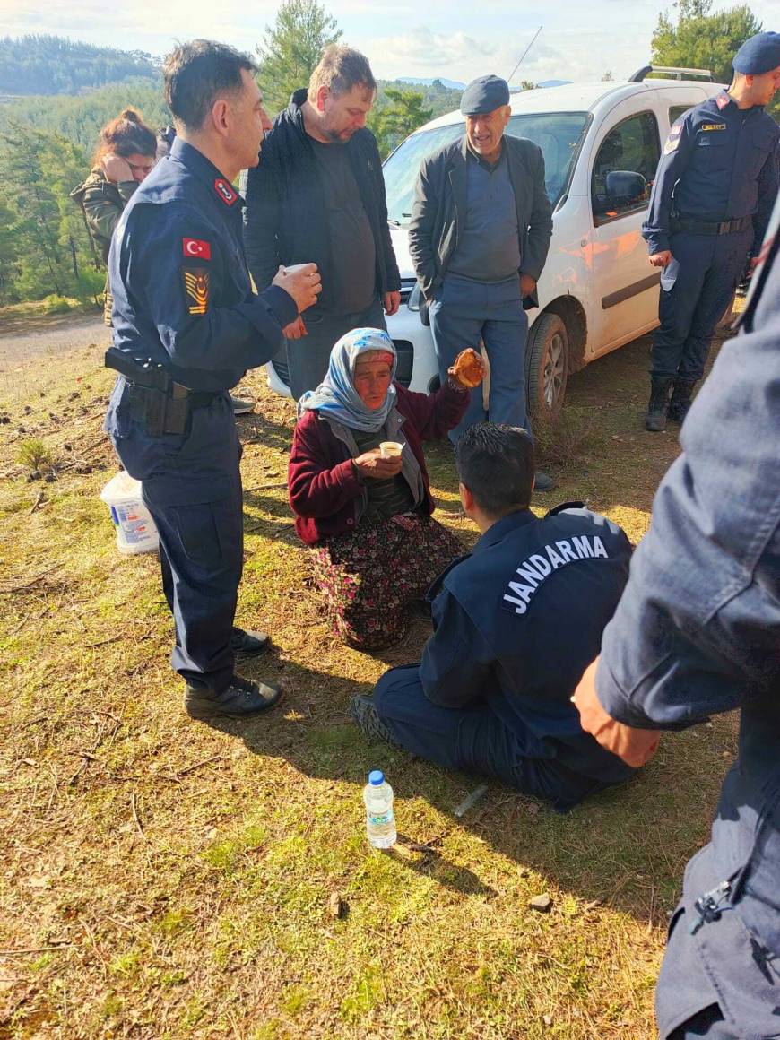 Hayvan otlatmak için gittiği ormanda kayboldu, 16 saat sonra bulundu