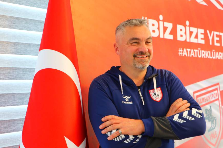 Samsunspor Teknik Direktörü Reis: Kendi göbeğimizi kendimiz kesmeliyiz