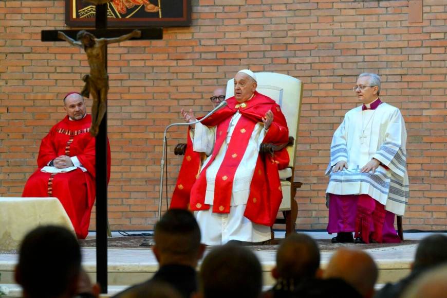 Vatikan'dan Papa'nın sağlık durumuna ilişkin açıklama