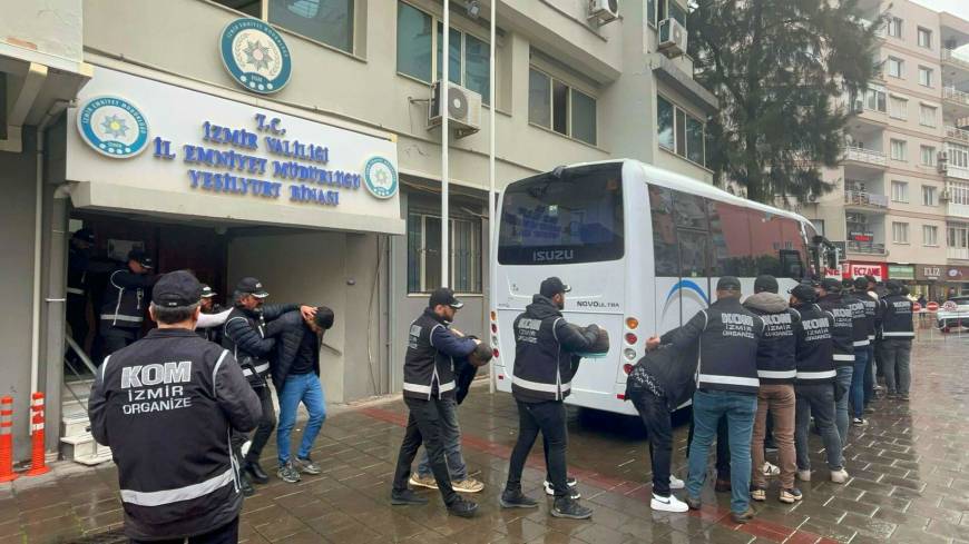 İzmir'de suç örgütüne operasyonda 11 tutuklama