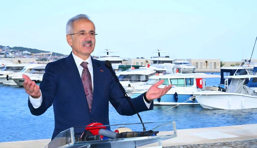 Bakan Uraloğlu: Dünyanın en büyük elektrikli feribotu Türk tersanesi üretimi