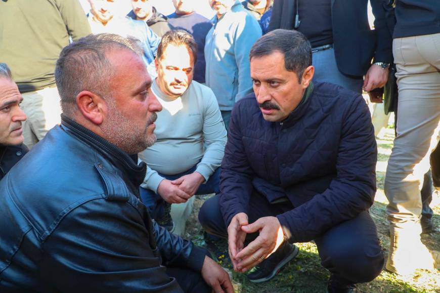 Hatay'da minibüs ile TIR çarpıştı; 6 ölü, 8 yaralı (2)