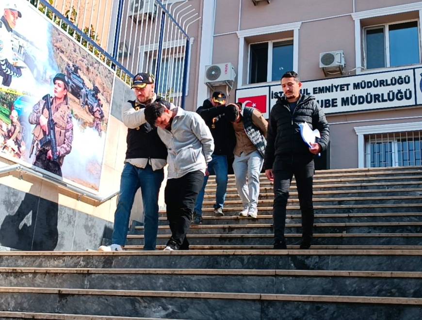 İstanbul- Güngören'de Faslı kadını polis olduklarını söyleyerek dolandıran şüpheliler yakalandı