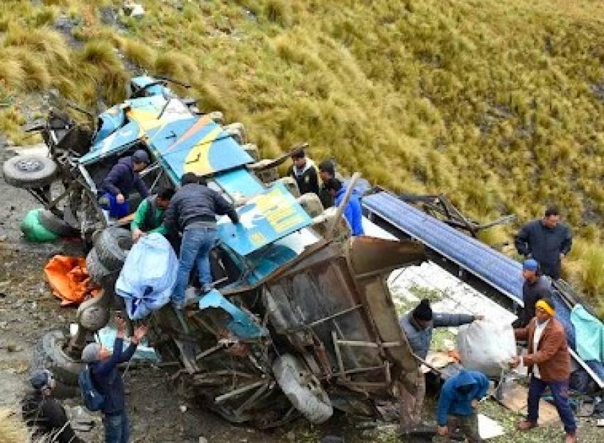 Bolivya'da otobüs kazası: 25 ölü, 26 yaralı