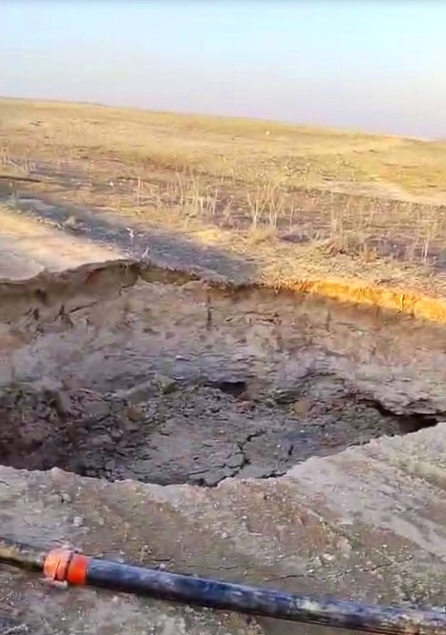 Aksaray'da 10 metre derinliğinde obruk oluştu 