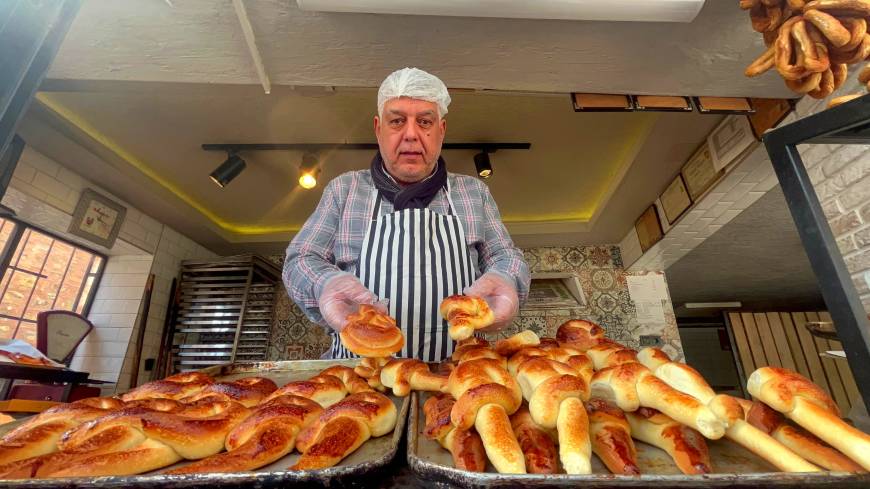 Rum fırıncı kalfasının ramazanda işsiz kalmamak için ürettiği iftariyelik geleneği 92 yıldır sürüyor