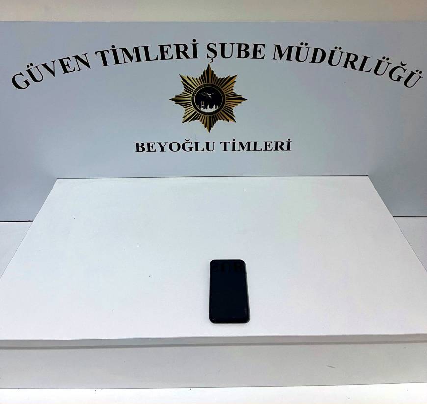 İstanbul - Beyoğlu’nda telefon kapkaççıları yakalandı