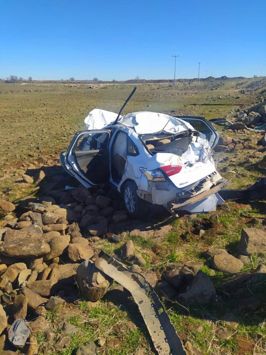 Şanlıurfa'da otomobil şarampole devrildi: 2 ölü, 1 yaralı 