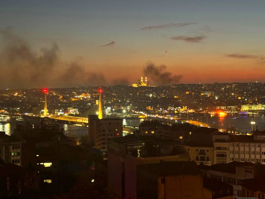 İstanbul-Haliç'te tekne yangını -1