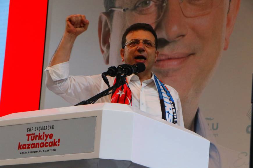 Ekrem İmamoğlu: Türkiye 23 Mart'taki seçimde yepyeni bir başlangıç yapacak