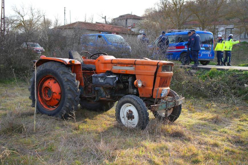 Edirne’de devrilen traktörün altında kalan çiftçi öldü