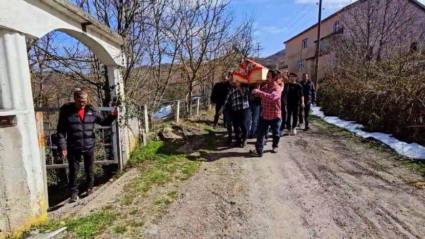 Gülnur ile onu öldürüp intihar eden eski eşi toprağa verildi