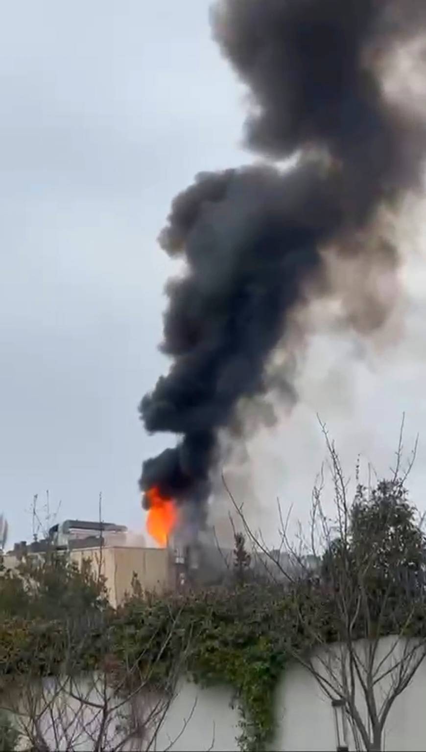 İstanbul - Ataşehir'de AVM'de yangın -1