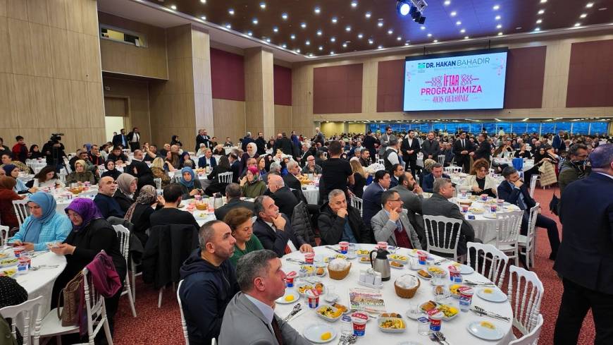 Bahçelievler Belediyesi gazi ve şehit aileleri için iftar programı düzenledi