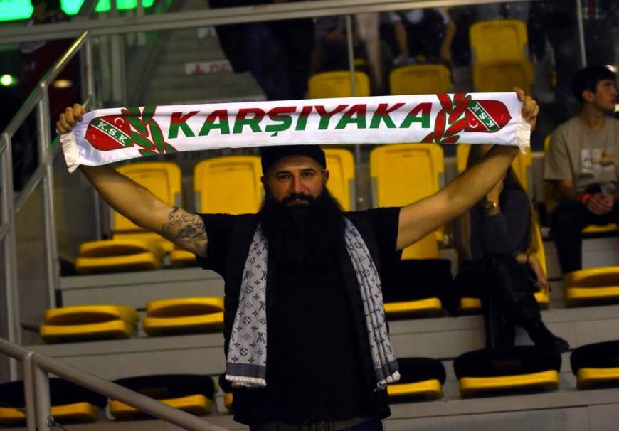 Karşıyaka yine sorunları aşmaya çalışıyor