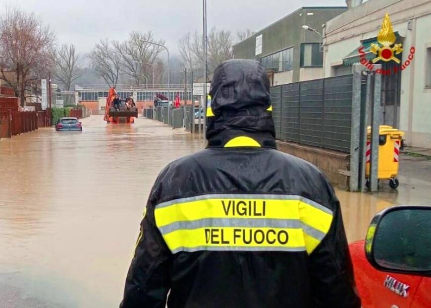 İtalya'da şiddetli yağış, sel ve taşkınlara yol açtı