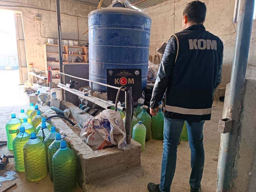 Iğdır'da, 517 litre kaçak akaryakıt ele geçirildi; 2 gözaltı