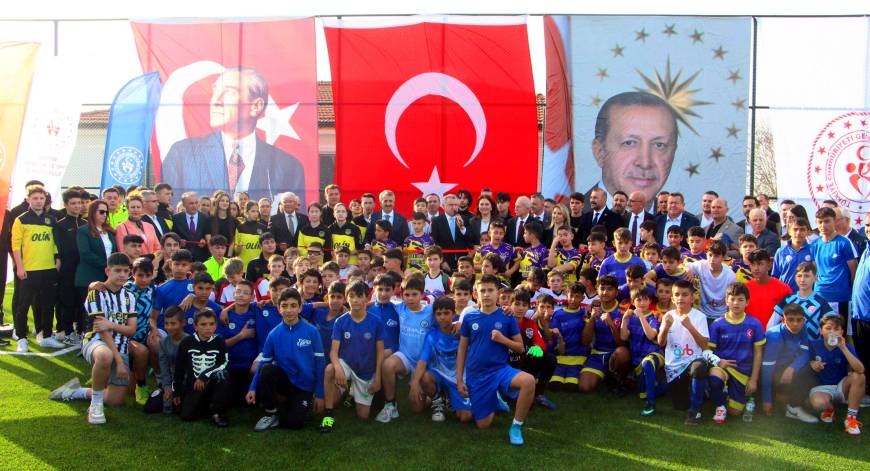 Bakan Bak: Uyuşturucu gibi kötü alışkanlıklardan gençlerimizin uzak durmasını istiyoruz/ Ek fotoğraflar