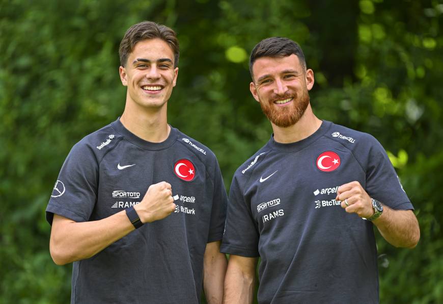 Almanya’da, Türk kökenli futbolcuların milli takım tercihleri tartışılıyor / Fotoğraf eklendi