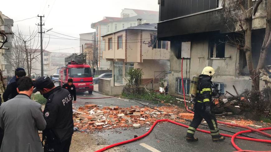 Tekirdağ’da 4 katlı binada doğal gaz kaynaklı patlama: 2 yaralı / Ek fotoğraflar