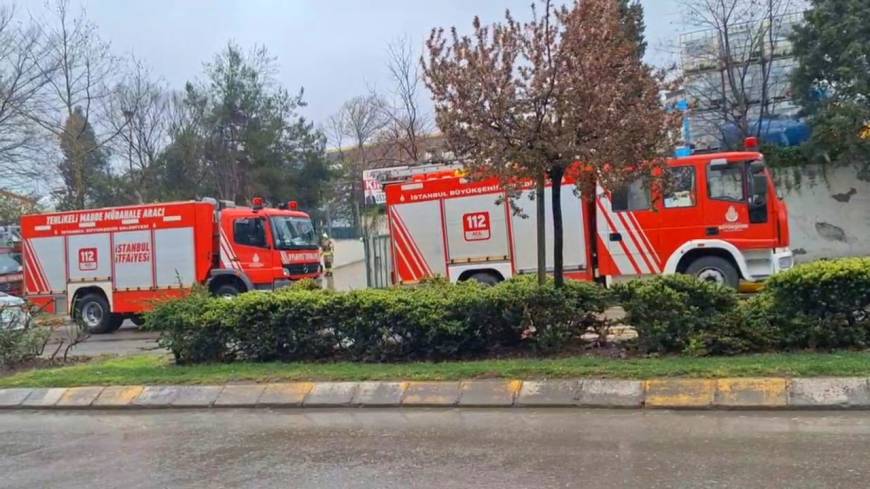 İstanbul- Tuzla'da kimyasal madde sızıntısı olan fabrikanın işçileri tedbir amaçlı tahliye edildi