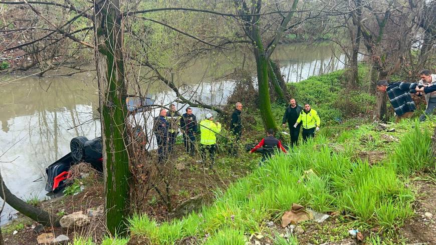 Kocaeli'de otomobil dereye düştü: 1 ölü 