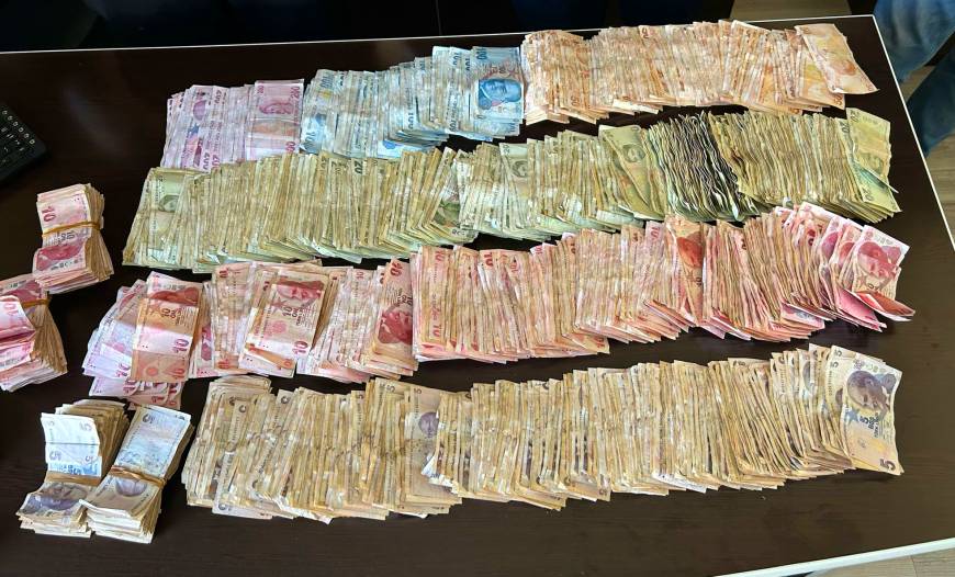 Dilencinin üzerinden 45 bin lira çıktı