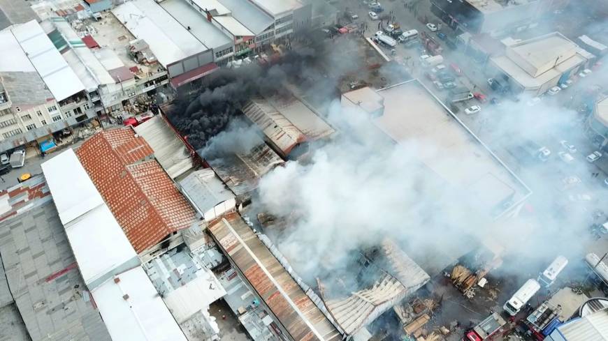 Sakarya'da mobilya imalathanesinde yangın (2)