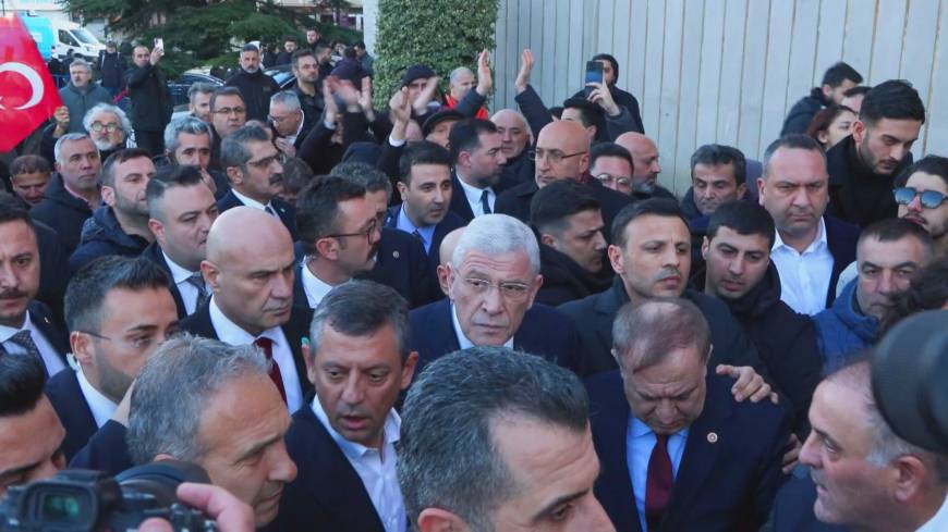 İstanbul - İYİ Parti Genel Başkanı Müsavat Dervişoğlu, Saraçhane'ye geldi - 1