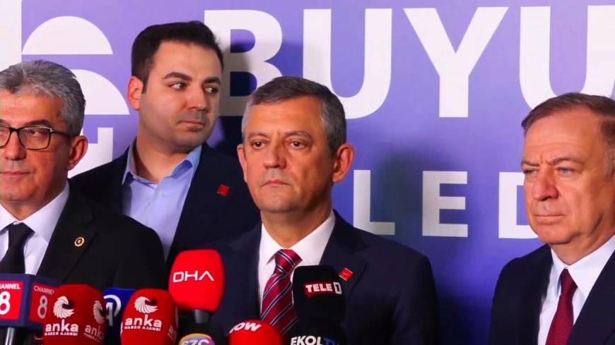 İstanbul - CHP Genel Başkanı Özel: Partiyi Olağanüstü Kurultay'a götürüyorum - 1