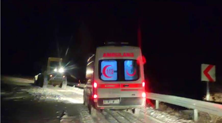 Kalp krizi geçiren hasta, kapalı köy yolu açılarak hastaneye ulaştırıldı