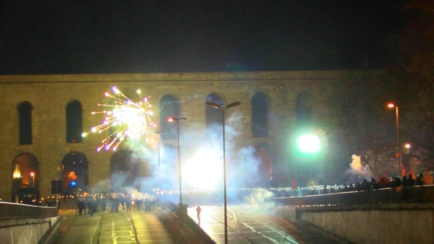 İstanbul - Saraçhane'de izinsiz gösteriye polis müdahale etti