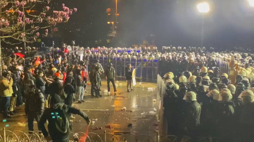 İstanbul - Saraçhane'de izinsiz gösteriye polis müdahalesi