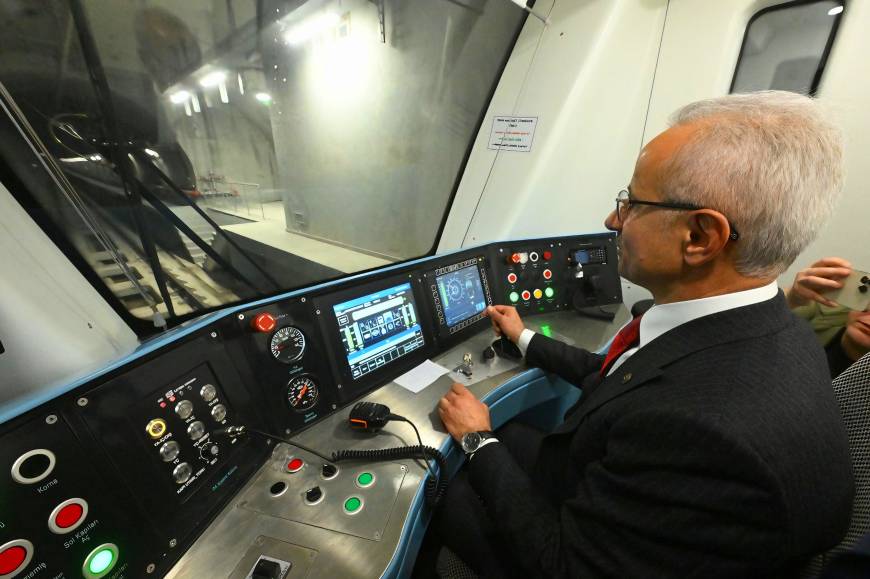 Bakan Uraloğlu: Başakşehir-Çam ve Sakura Şehir Hastanesi-Kayaşehir metro hattı, 22,1 milyon yolcu taşıdı