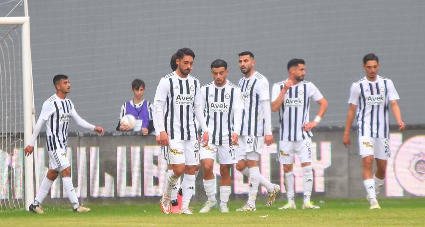 Ege takımları futbolda nefes nefese