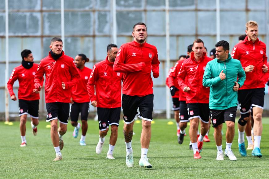 Sivasspor, Fenerbahçe maçı hazırlıklarını sürdürdü
