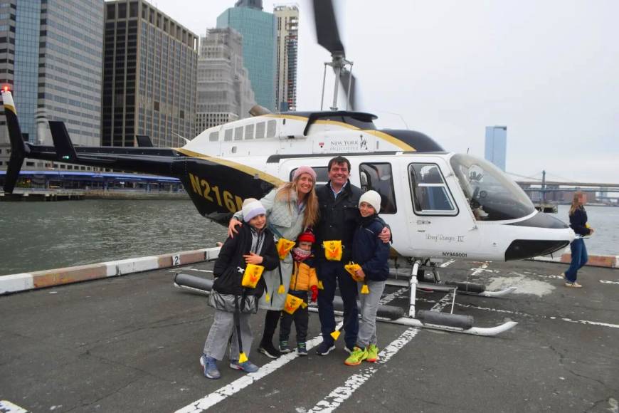 New York'ta nehre düşen helikopterin ait olduğu şirketin operasyonlarını sonlandıracağı bildirildi