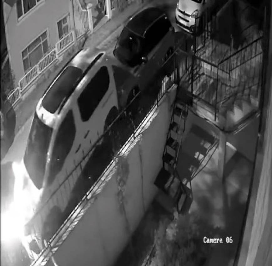 İstanbul -Avcılar’da park halindeki 8 araca çarpıp kaçtı