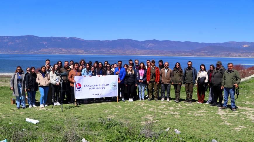 MAKÜ’lü öğrenciler, Limnoloji dersini göl kenarında işledi