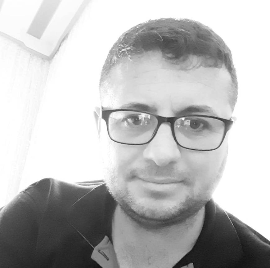 Minibüsüne taktığı harici ısıtıcıdan çıkan yangında dumandan zehirlenmiş