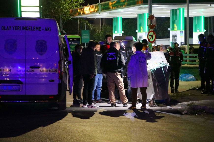 Yeni doğan bebeği çöp konteynerine annesi bırakmış