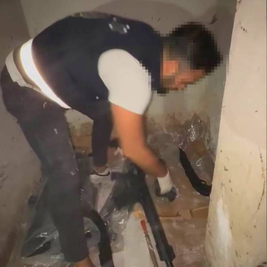 İstanbul - Büyükçekmece'de uygulamada polis tarafından durduruldu; evinden cephanelik çıktı 