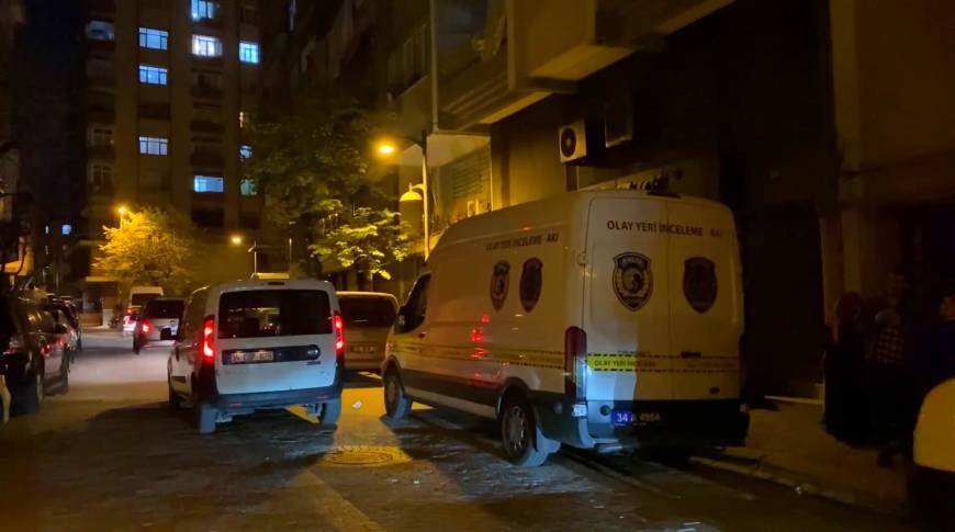 İstanbul- Zeytinburnu'nda eşini silahla vurdu, intihar etti