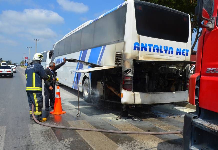 Otobüsteki yangın, yedek şoför sayesinde fark edilip söndürüldü