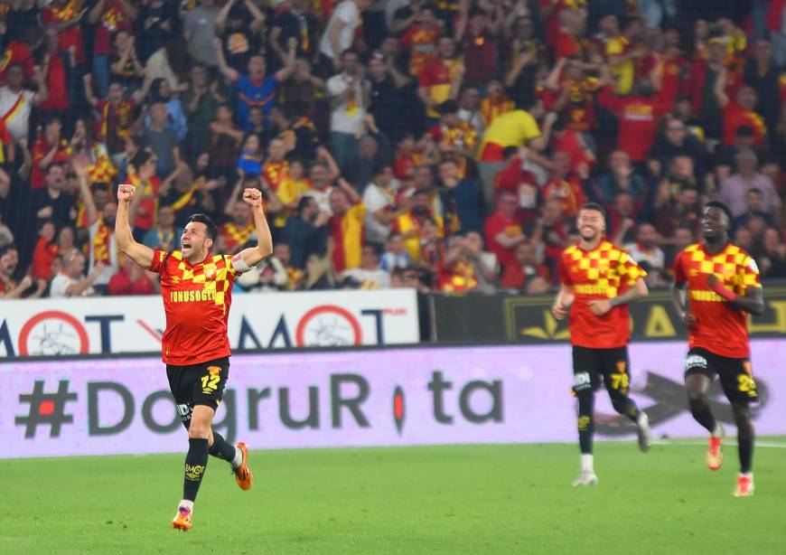  Göztepe final bileti için Trabzon'da
