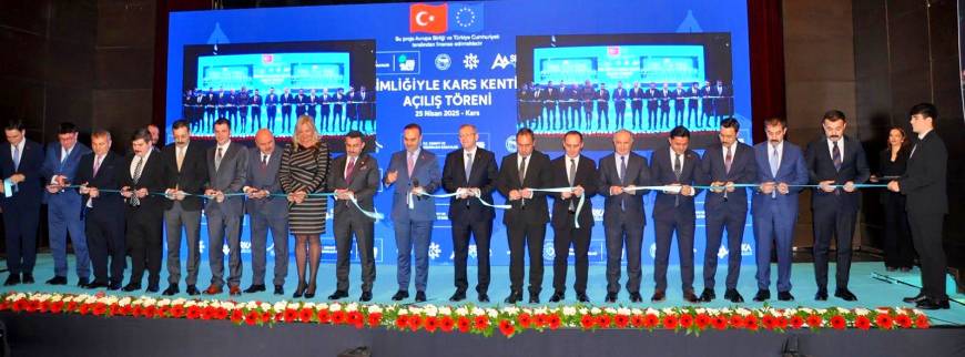 Bakan Kacır: Turizm gelirlerinde 61,1 milyar dolarla yeni bir rekora imza attık