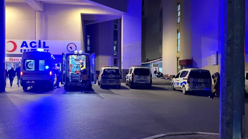 Kocaeli'de 2 grup arasında silah, bıçak ve sopalı kavga; 5 yaralı