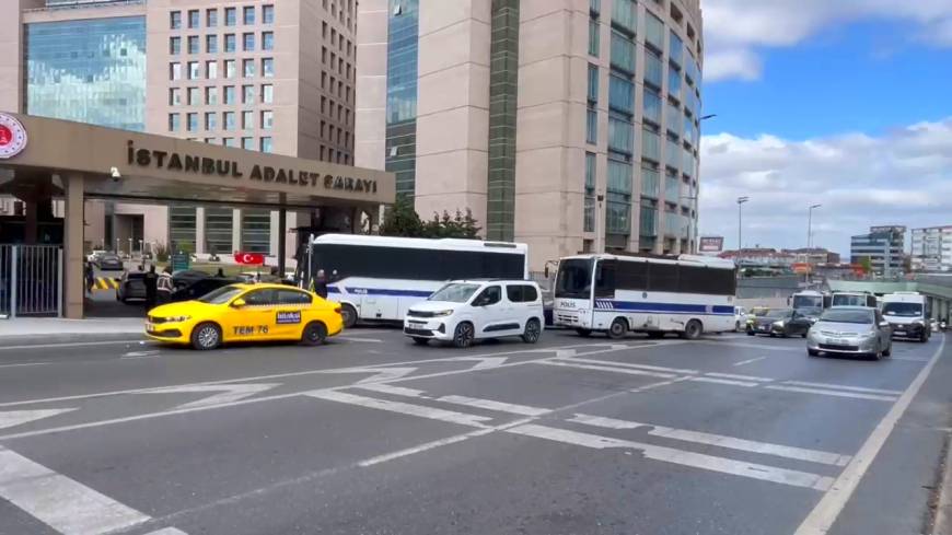 İstanbul-İBB'ye yönelik ikinci operasyonda gözaltına alınanlar adliyeye sevk edildi